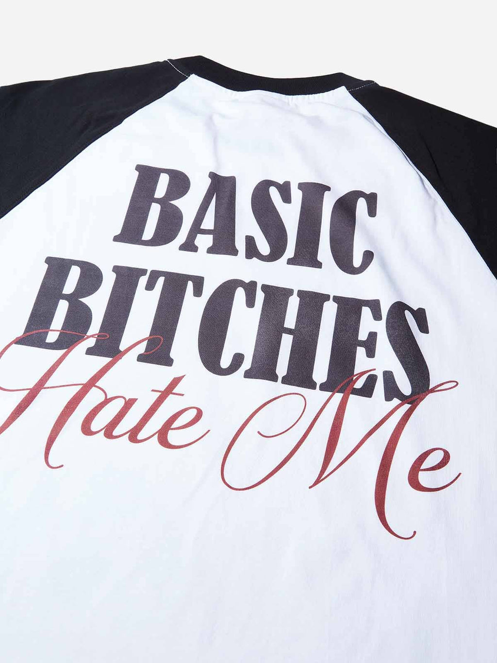Basic bitches hate me Longsleeve