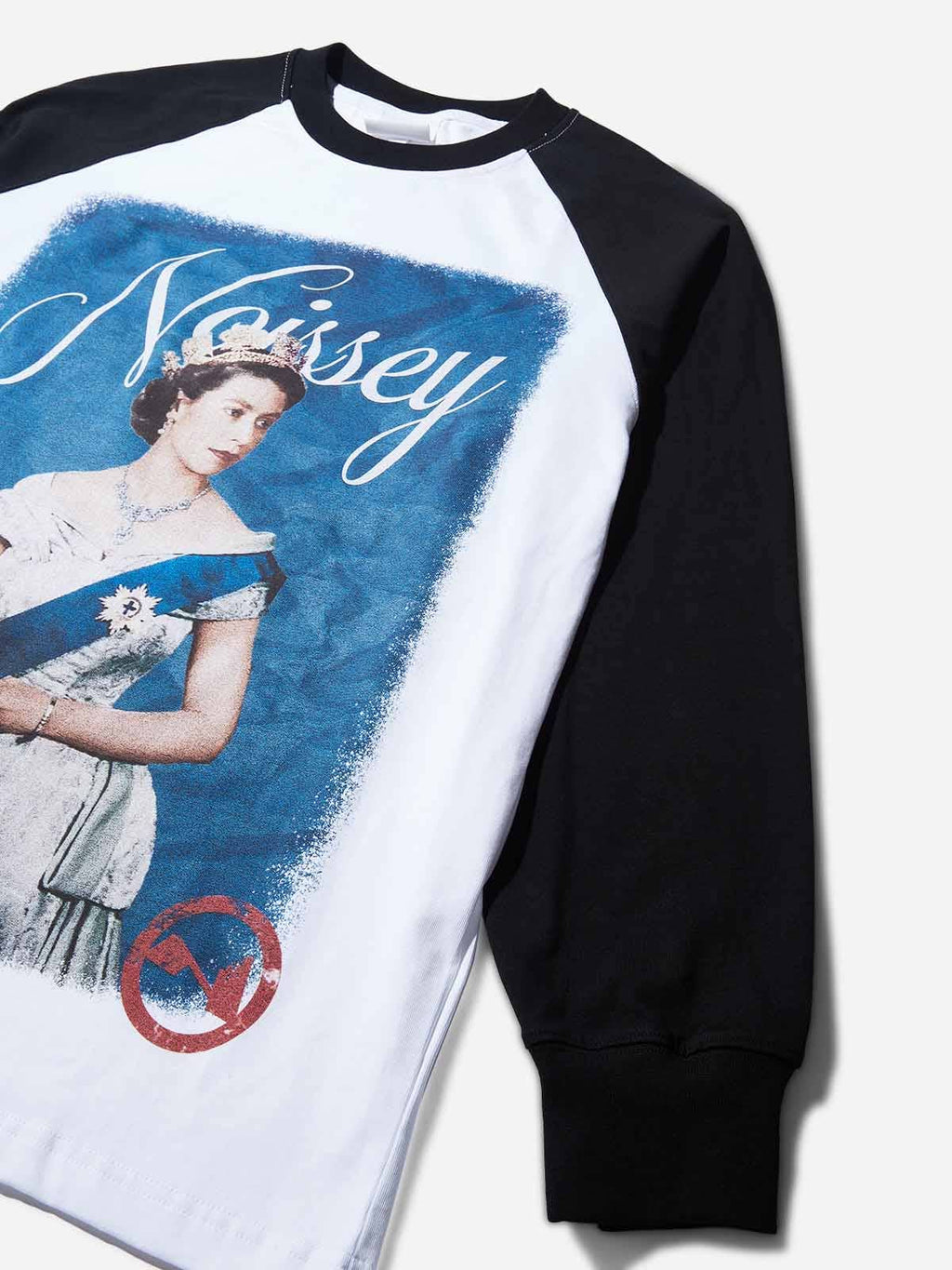 Basic bitches hate me Longsleeve