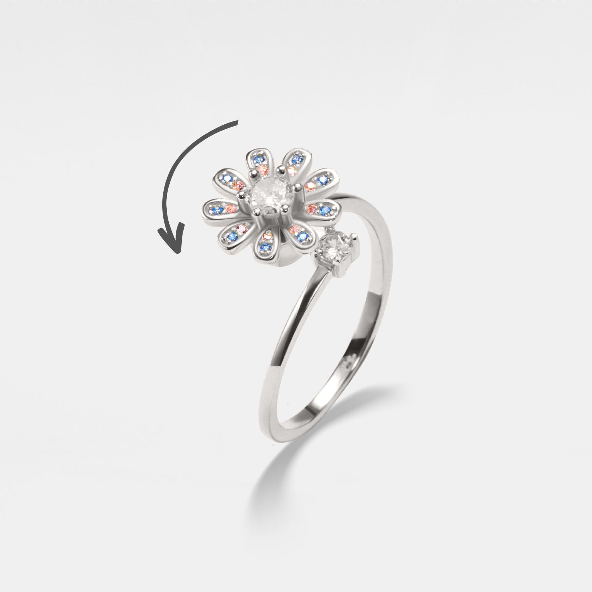 Daisy Bloom Spinner Ring Pre-Order